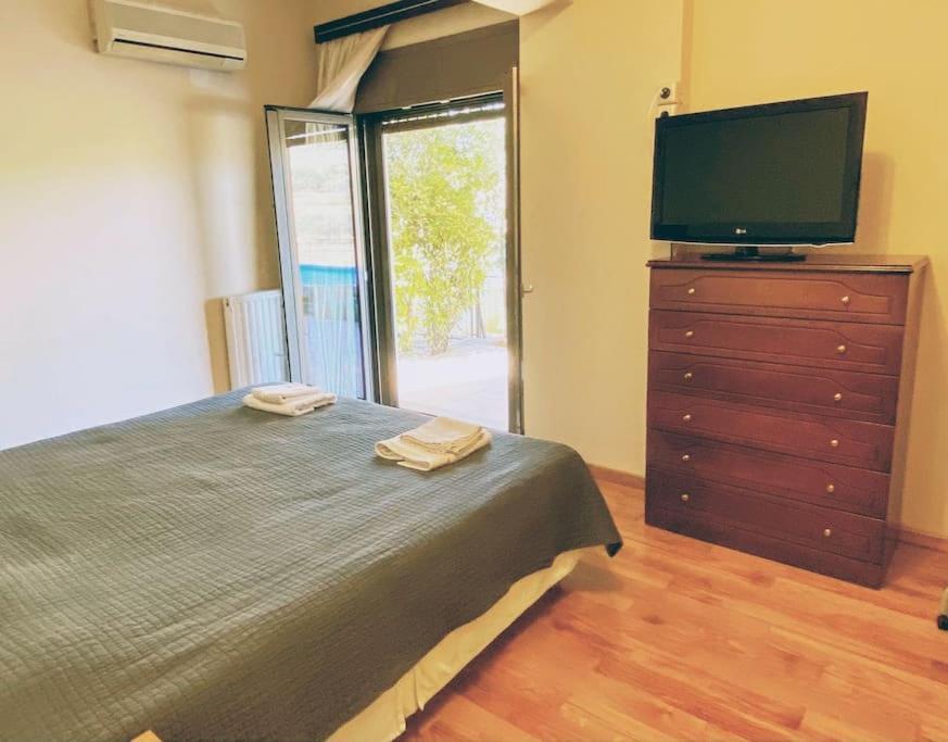 Summer House With A Pool Near Sea, Port & Airport Apartment ราฟีนา ภายนอก รูปภาพ