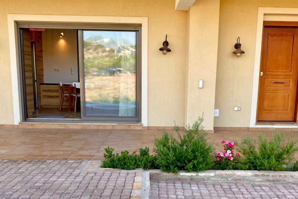 Summer House With A Pool Near Sea, Port & Airport Apartment ราฟีนา ภายนอก รูปภาพ